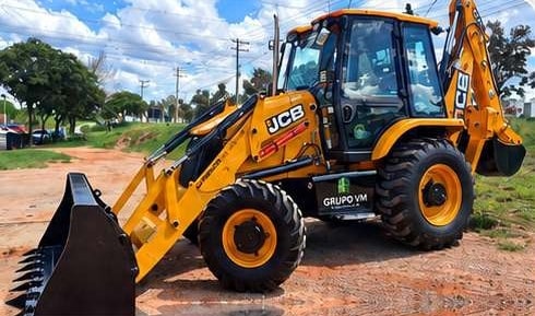 Retroescavadeira JCB da frota própria do Grupo VM